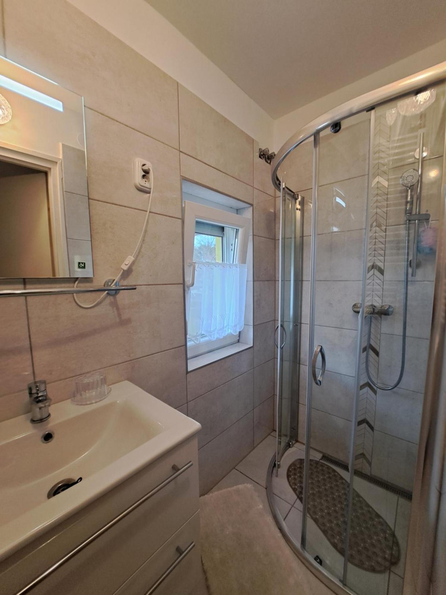Jázmin Apartman Zalakaros Esterno foto